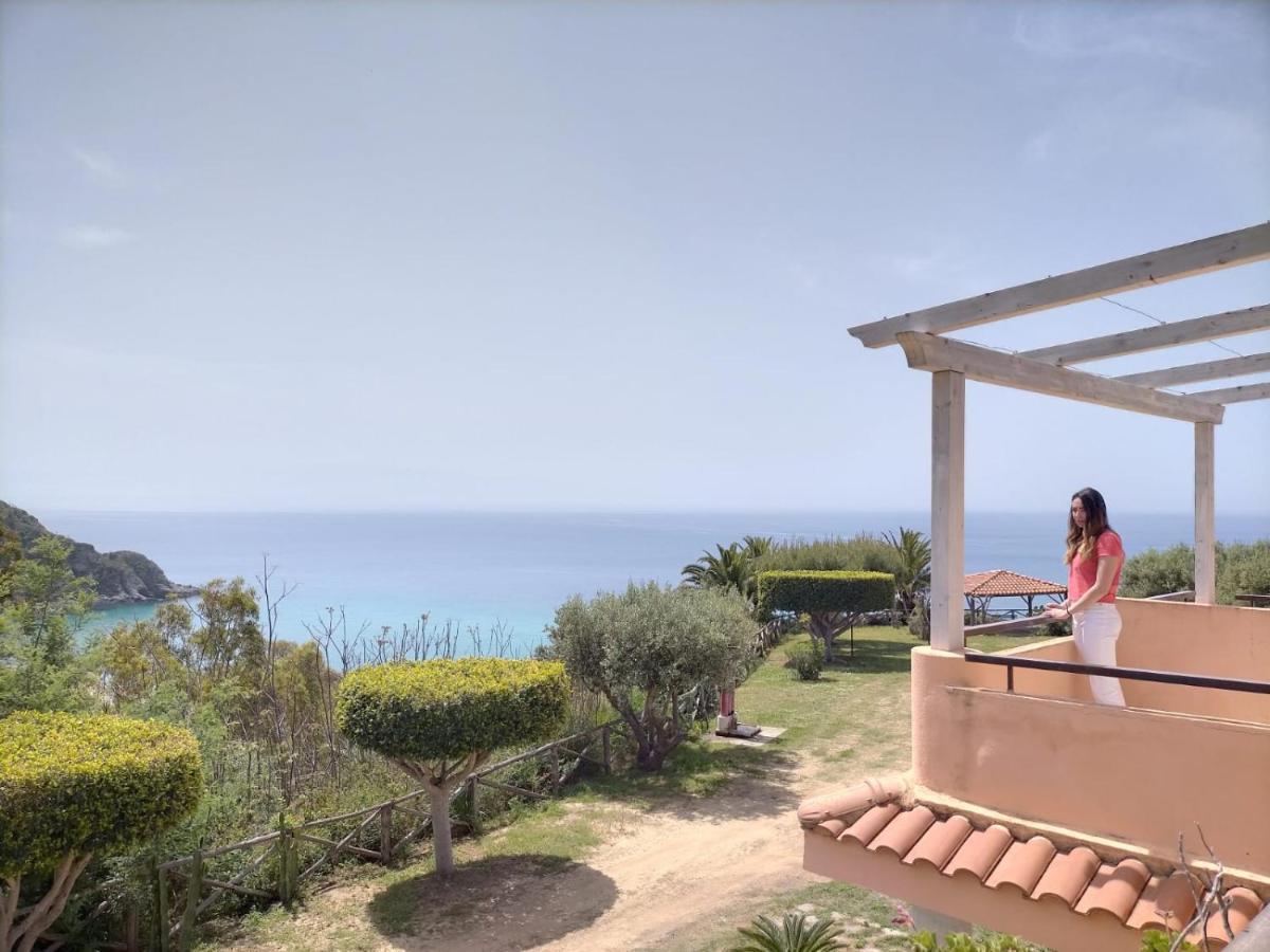 Residence Esmeraldo Capo Vaticano Exterior photo