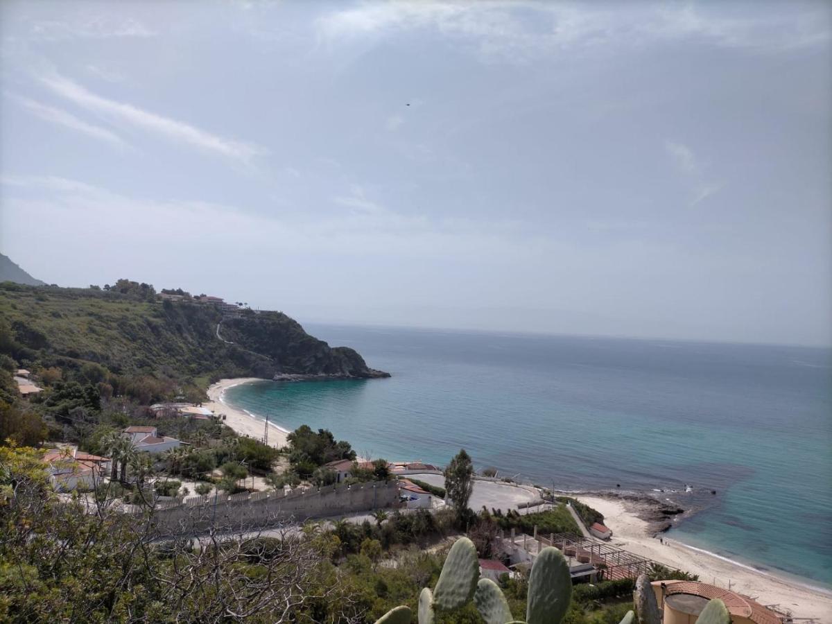 Residence Esmeraldo Capo Vaticano Exterior photo