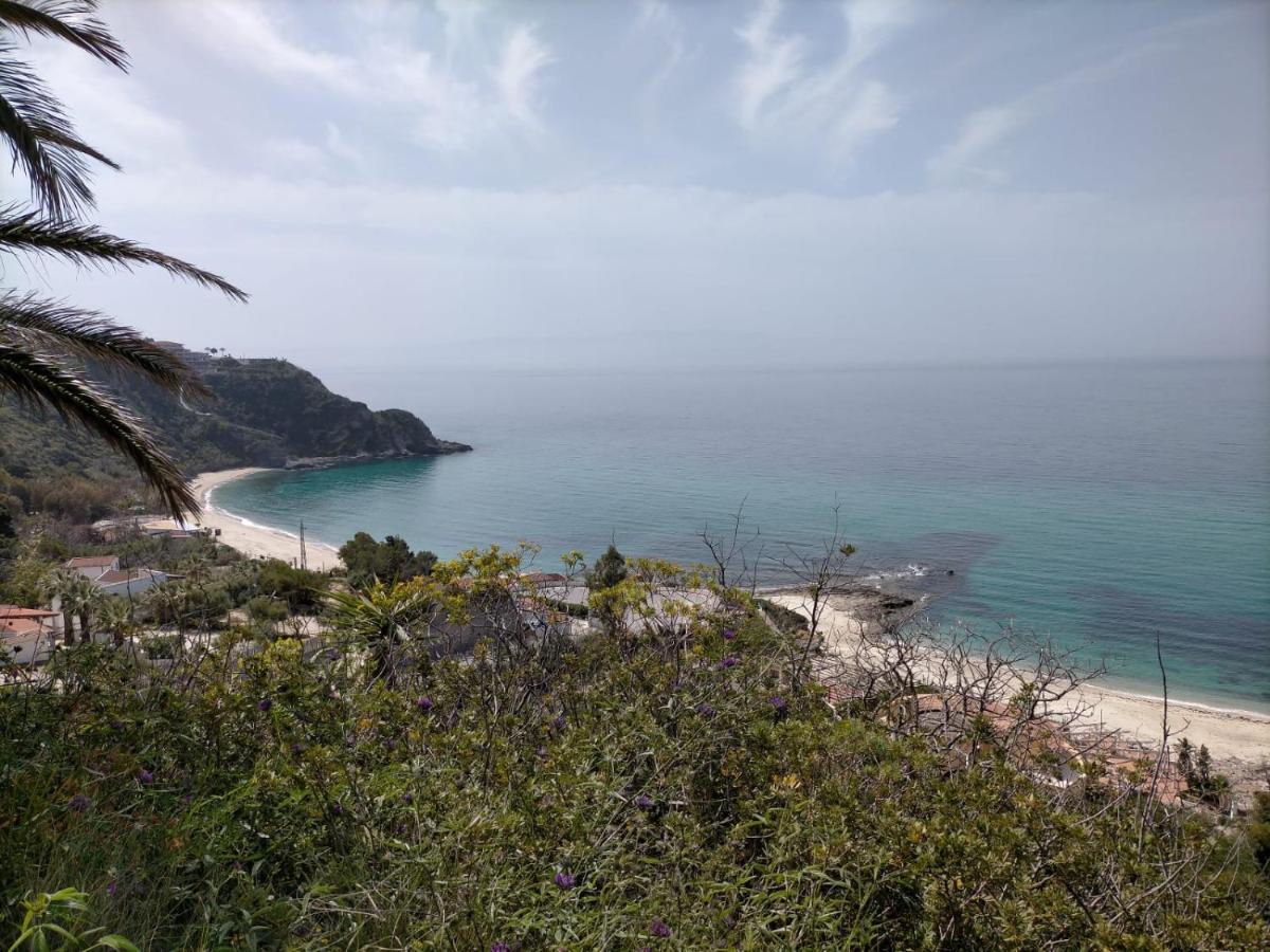 Residence Esmeraldo Capo Vaticano Exterior photo