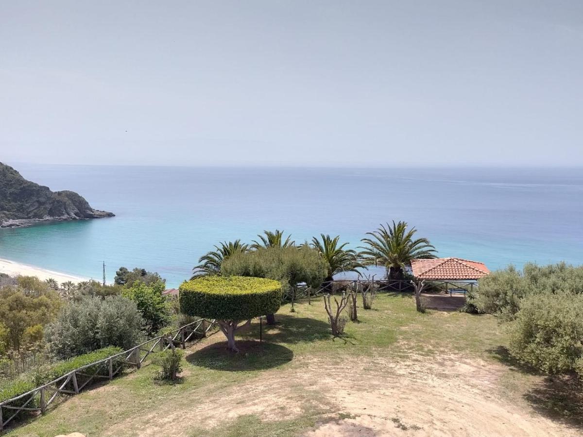 Residence Esmeraldo Capo Vaticano Exterior photo