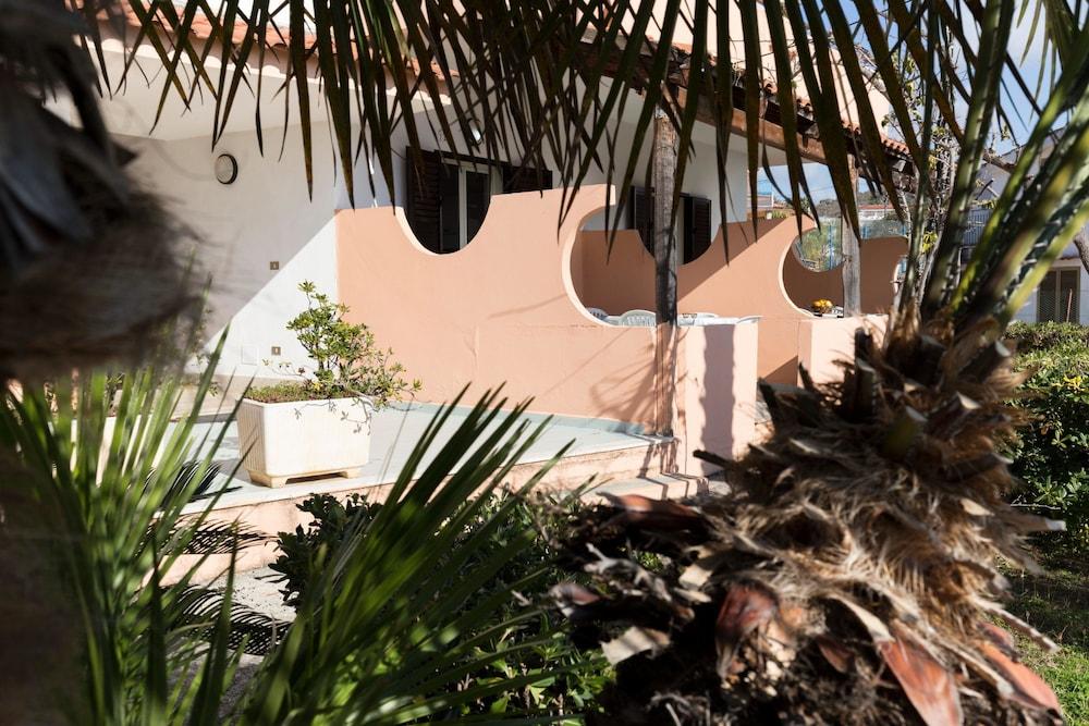 Residence Esmeraldo Capo Vaticano Exterior photo